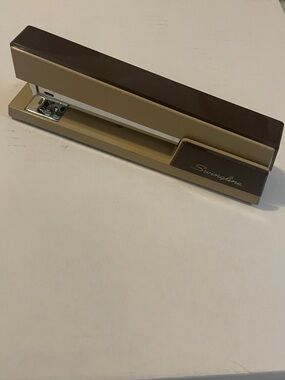 Vintage Swingline Brown & Tan Desktop Stapler